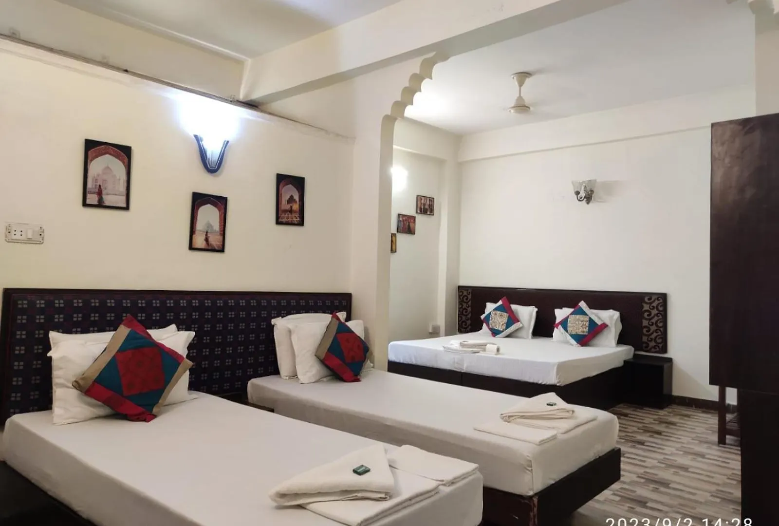 Max Guest House Agra