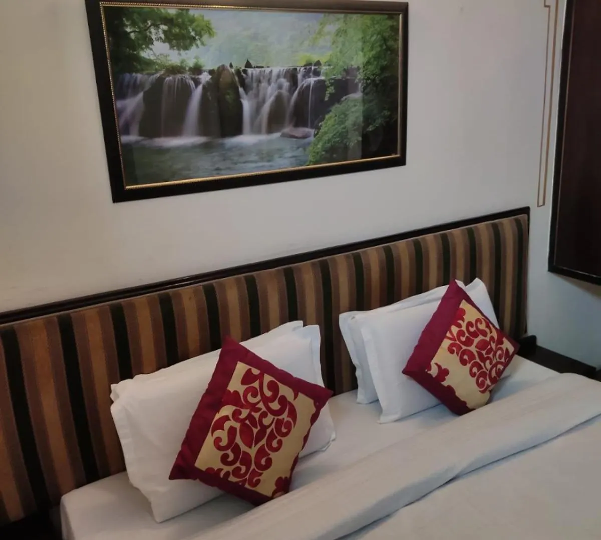 Max Guest House Agra