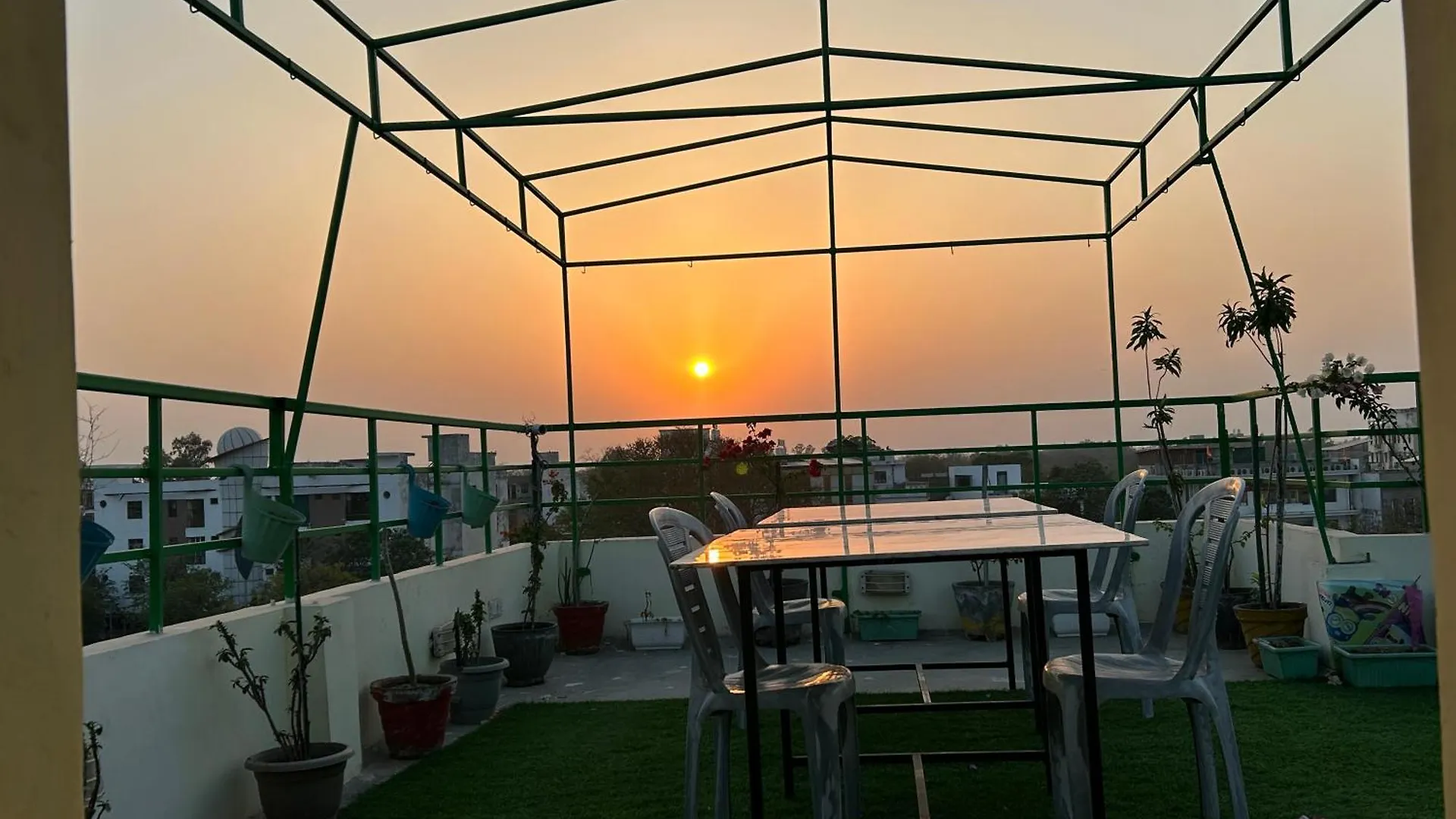 Max Guest House Agra