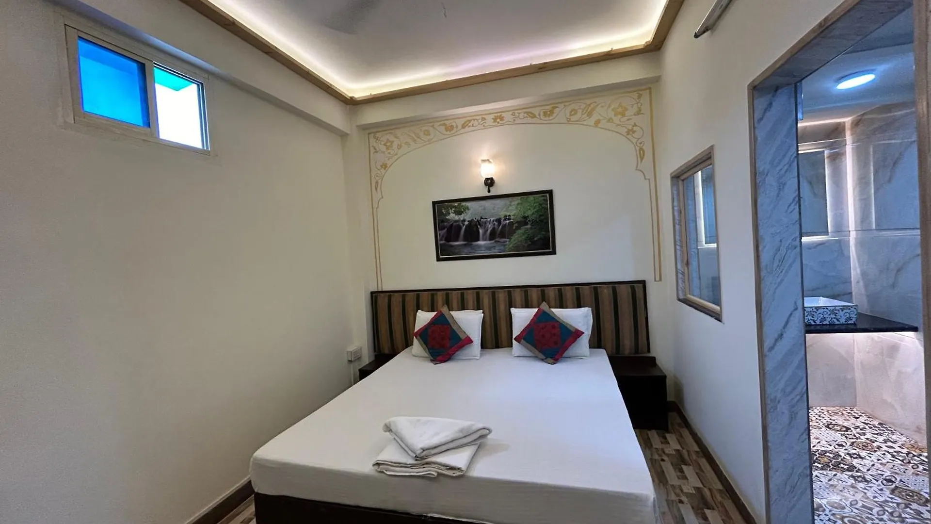 Max Guest House Agra